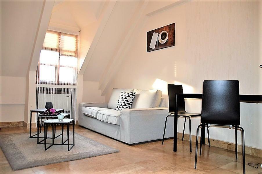 Downtown Apartments Superior Gyor Bagian luar foto